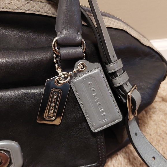 ❤️SALE! COACH Limited Edition Pinnacle Embossed Python Erin Convertible Satchel - Picture 7 of 16